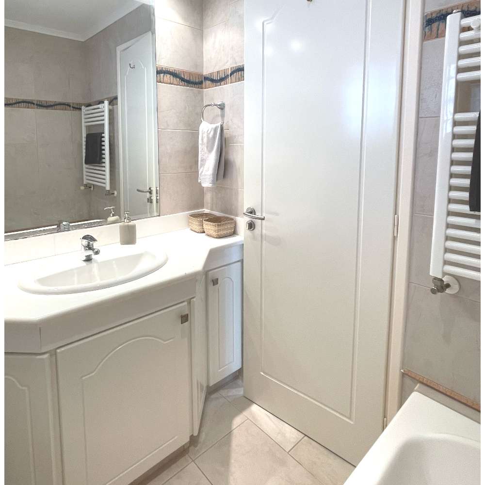 Bath room 1a