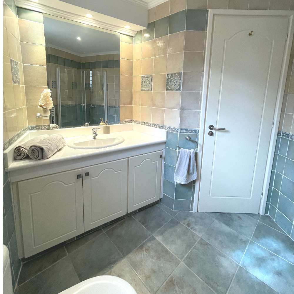 Bath room 2